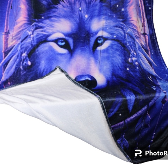 Wolf Dreamcatcher Fleece Blanket - Picture 3 of 3